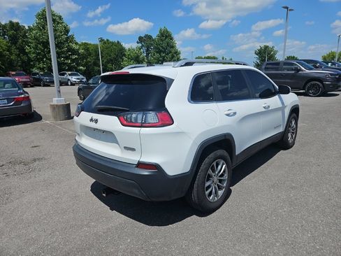 Used 2019 Jeep Cherokee Latitude Plus AWD/4WD image 7