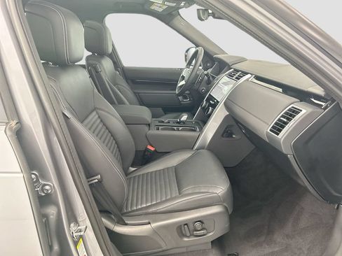 Certified 2025 Land Rover Discovery S AWD/4WD image 19