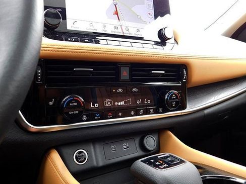 Used 2023 Nissan Rogue Platinum w/ Platinum Premium Package image 21