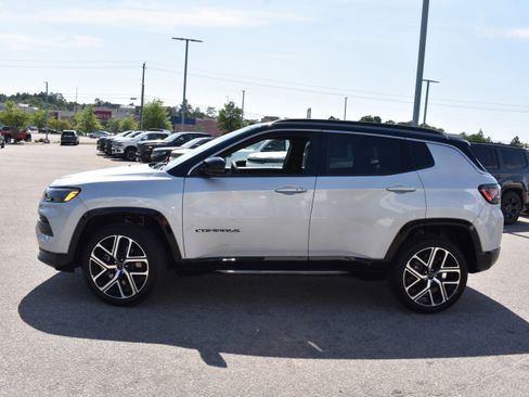 Used 2025 Jeep Compass Limited w/ Elite Group image 6