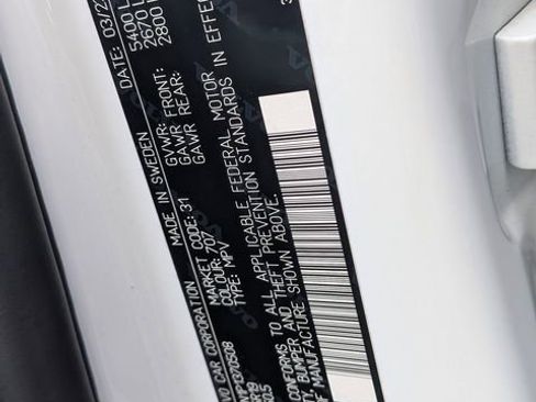 Certified 2023 Volvo XC60 B5 Plus w/ Climate Package image 33