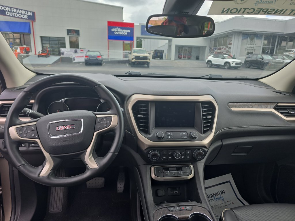 Used 2023 GMC Acadia Denali AWD/4WD image 15
