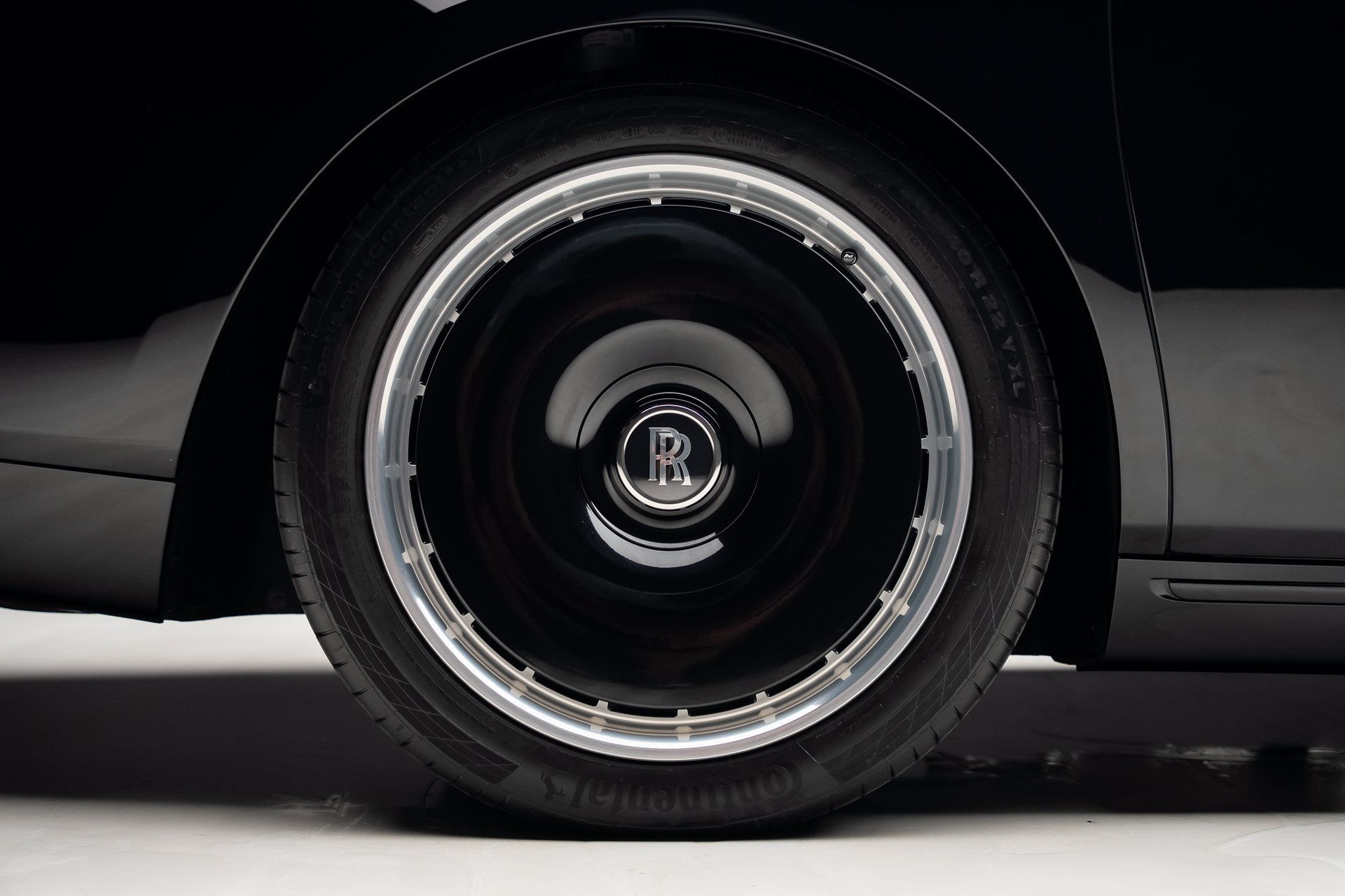 Used 2024 Rolls-Royce Phantom Extended Wheelbase RWD image 36