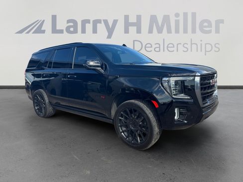 Used 2021 GMC Yukon AT4 w/ AT4 Premium Package AWD/4WD image 7