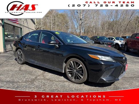 Used 2019 Toyota Camry XSE image 9