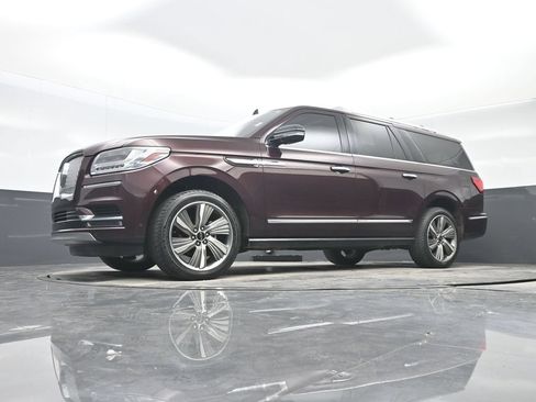 Used 2018 Lincoln Navigator L Reserve w/ Technology Package AWD/4WD image 26