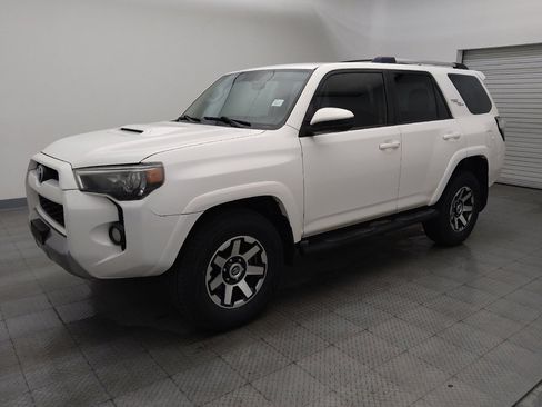 Used 2017 Toyota 4Runner TRD Off-Road AWD/4WD image 2