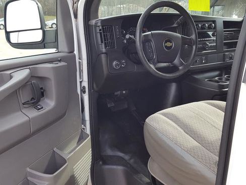 Used 2015 Chevrolet Express 2500 RWD 2500 135 image 12