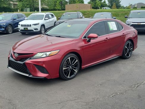 Used 2018 Toyota Camry XSE w/ Audio Package FWD image 2