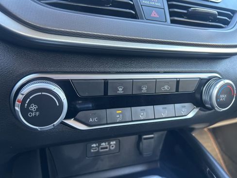 Used 2024 Nissan Altima 2.5 SR image 24