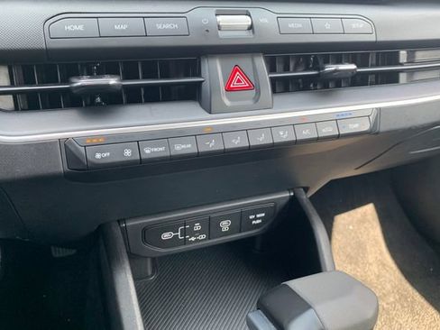 Used 2025 Kia K4 FWD image 21