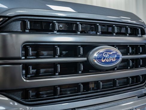 Certified 2023 Ford F150 Lariat w/ Equipment Group 502A High image 13