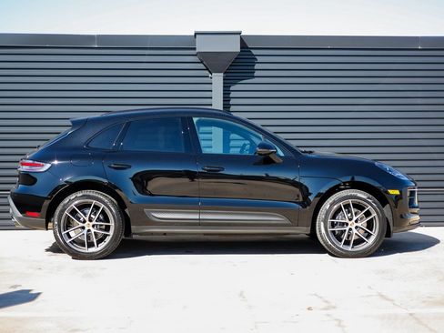 Certified 2026 Porsche Macan AWD/4WD image 8