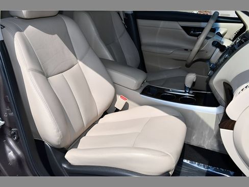 Used 2015 Nissan Altima 2.5 SL w/ Technology Package FWD image 27