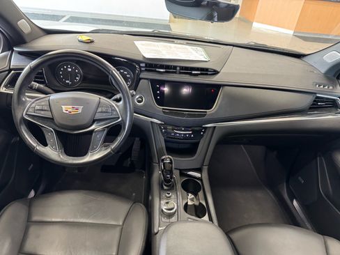 Used 2022 Cadillac XT5 Premium Luxury w/ Technology Package AWD/4WD image 13