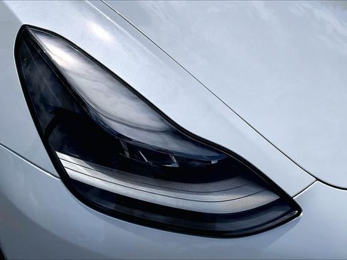Used 2021 Tesla Model 3 Standard Range Plus RWD image 26