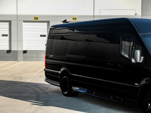 Used 2024 Mercedes-Benz Sprinter 3500 image 21