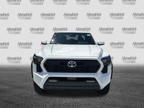 Certified 2025 Toyota Tacoma TRD Off-Road AWD/4WD image 3