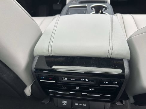 Used 2026 Acura MDX SH-AWD w/ Technology Package image 16
