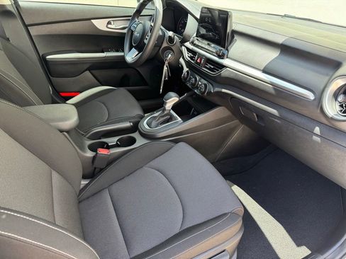 Used 2024 Kia Forte LX FWD image 15
