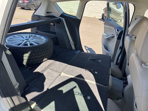 Used 2013 Ford C-MAX SEL image 18