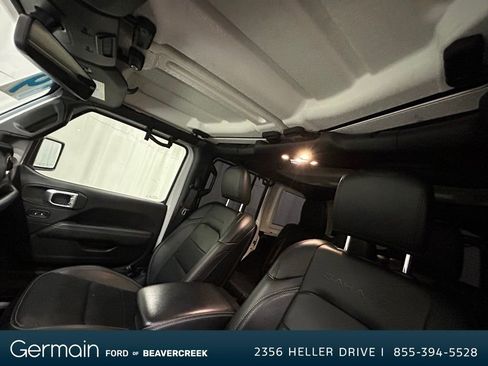 Used 2019 Jeep Wrangler Unlimited Sahara image 17