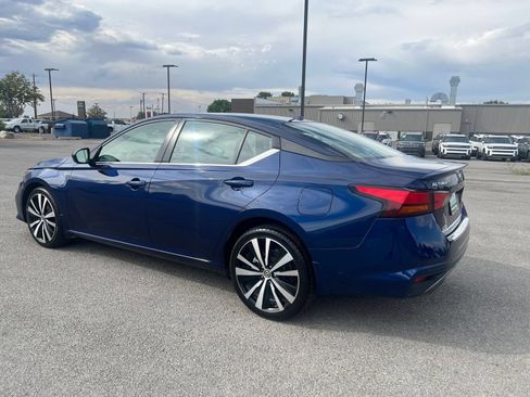 Used 2022 Nissan Altima 2.5 SR AWD/4WD image 5