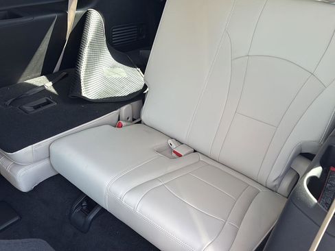 Used 2023 Buick Enclave Essence w/ Experience Buick Package image 16