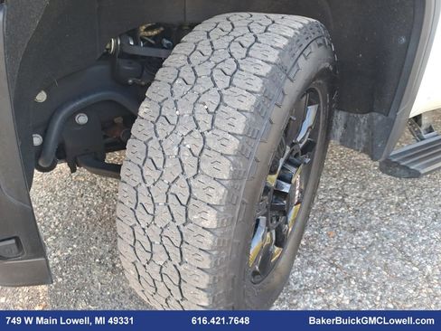 Used 2024 GMC Sierra 3500 AT4 image 34