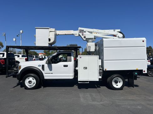 Used 2018 Ford F550 4x4 Regular Cab Super Duty image 7