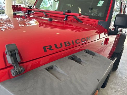 Used 2014 Jeep Wrangler Unlimited Rubicon image 16