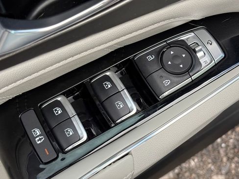 Certified 2023 Kia Sorento SX image 19