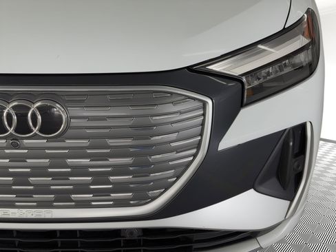 Used 2024 Audi Q4 e-tron Premium Plus image 11