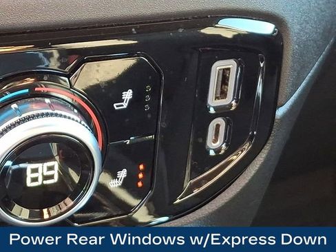 Used 2023 GMC Sierra 1500 Elevation w/ Preferred Package image 19