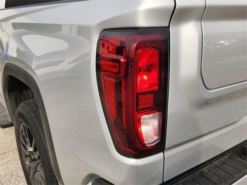 Used 2022 GMC Sierra 1500 Elevation w/ Elevation Premium Package image 7