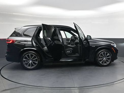 Used 2022 BMW X5 xDrive45e w/ M Sport Package AWD/4WD image 39