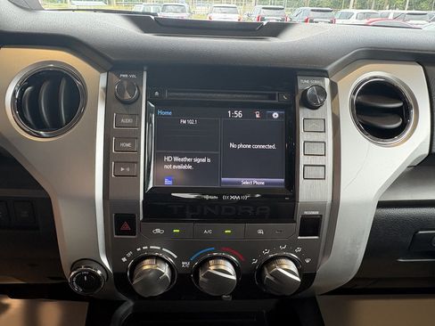Used 2015 Toyota Tundra SR5 w/ SR5 Upgrade Package AWD/4WD image 16