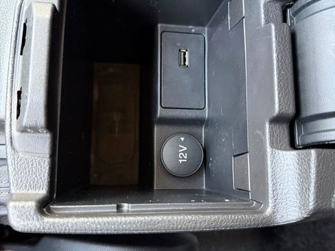 Used 2018 Ford Focus SE FWD image 15