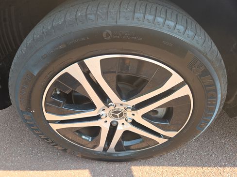 Used 2022 Mercedes-Benz GLS 450 4MATIC image 12