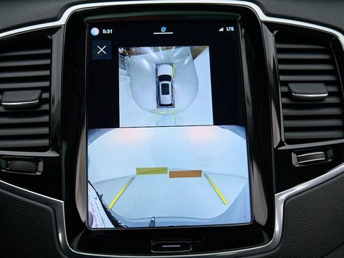 Certified 2025 Volvo XC90 B6 Plus AWD/4WD image 34