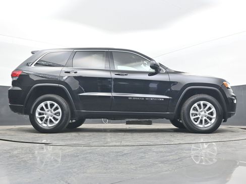 Used 2022 Jeep Grand Cherokee Laredo E image 30