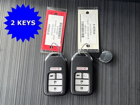 Certified 2022 Honda Pilot Touring image 3