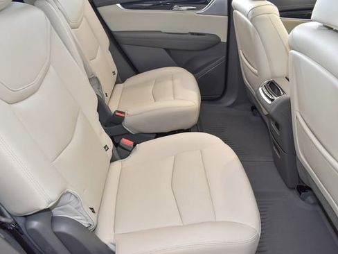 Used 2024 Cadillac XT6 Premium Luxury w/ LPO, Floor Liner Package AWD/4WD image 12