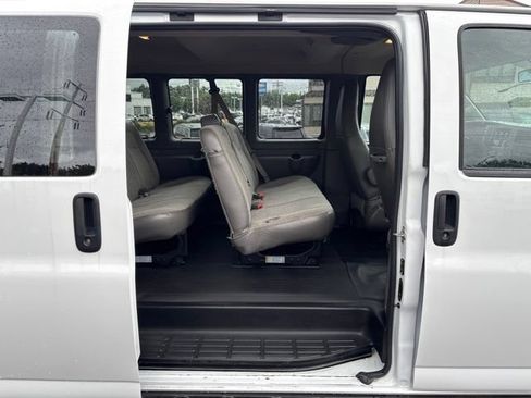 Used 2023 Chevrolet Express 3500 LS RWD image 18