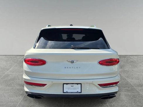 Used 2022 Bentley Bentayga AWD/4WD image 4