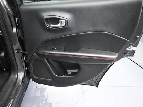 Used 2019 Jeep Compass Trailhawk AWD/4WD image 15