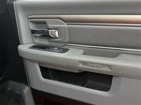 Used 2019 RAM 1500 Big Horn image 28