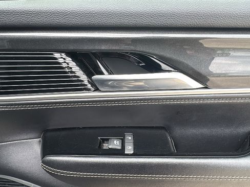 Used 2022 Jeep Wagoneer Series I RWD image 30