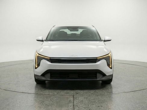 Used 2025 Kia K4 FWD image 2