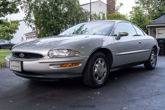 Used 1999 Buick Riviera Supercharged Coupe FWD image 14